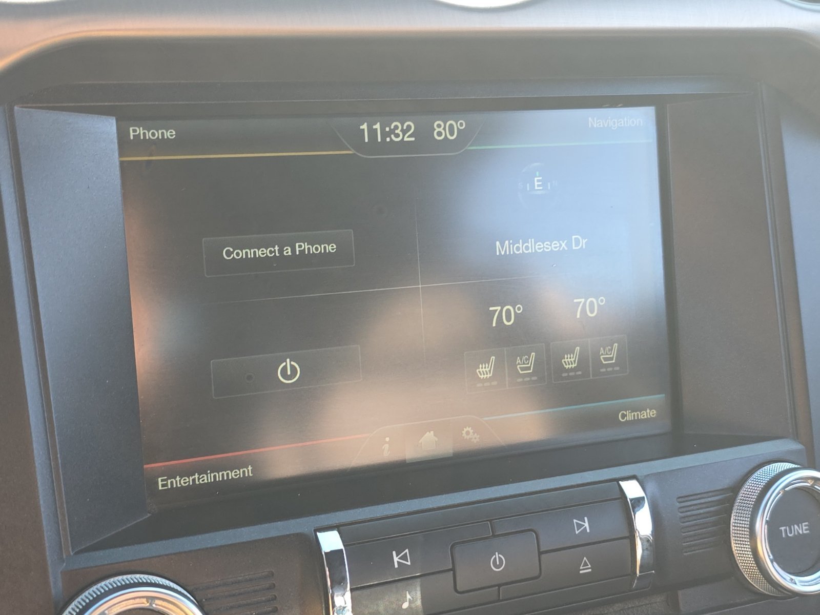 Used 2015 White Ford GT Premium image 9