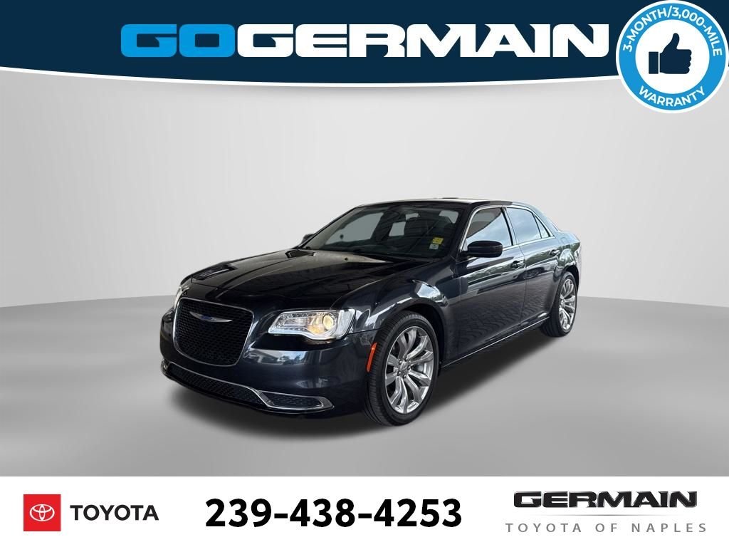 2019 Chrysler 300 Touring L's photo