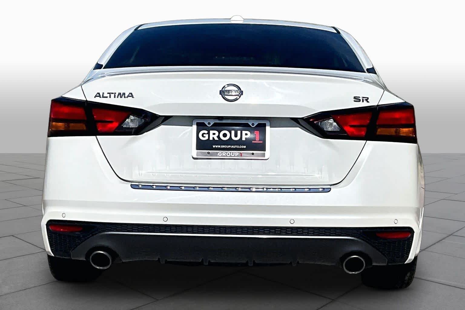 Certified Used 2022 Pearl White Tricoat Nissan 2.5 SR image 5