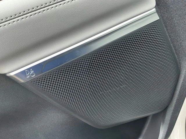 New 2026 Star White Metallic Tri-Coat Ford MAX Platinum® image 20