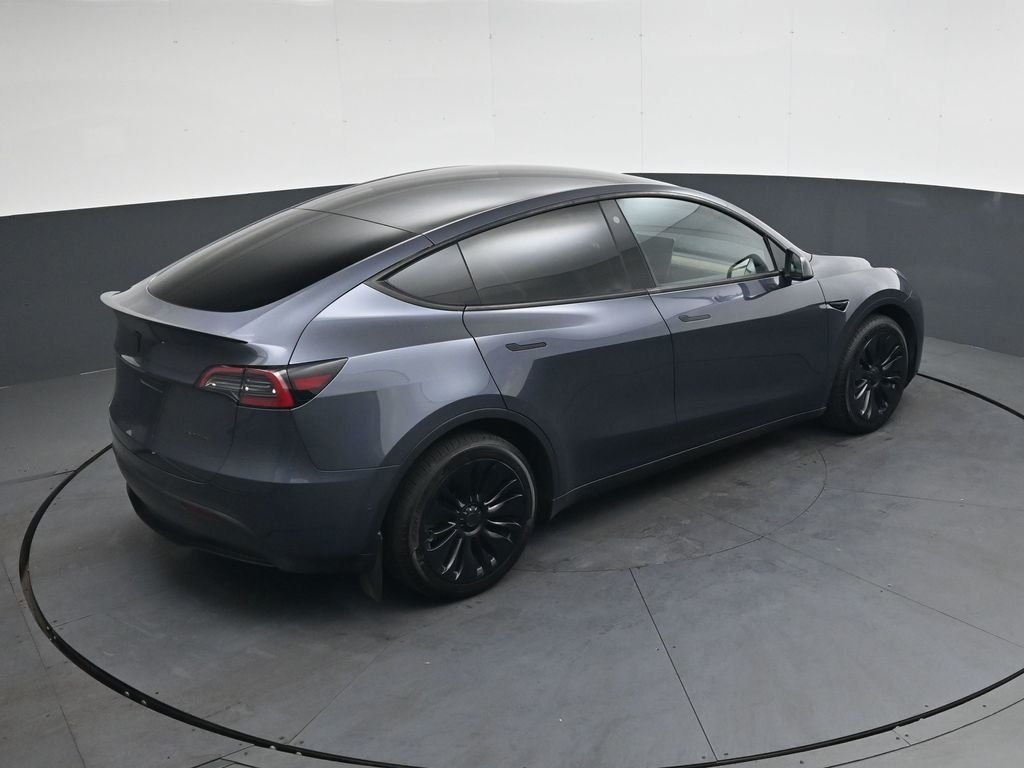 Used 2022  Tesla Long Range image 31