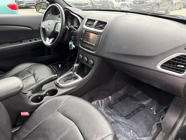 Used 2013 Black Dodge SXT image 29