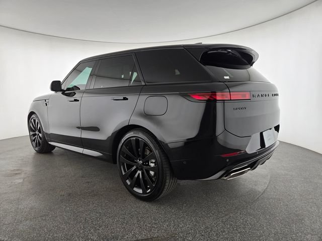 New 2026 Santorini Black Land Rover Dynamic SE image 16