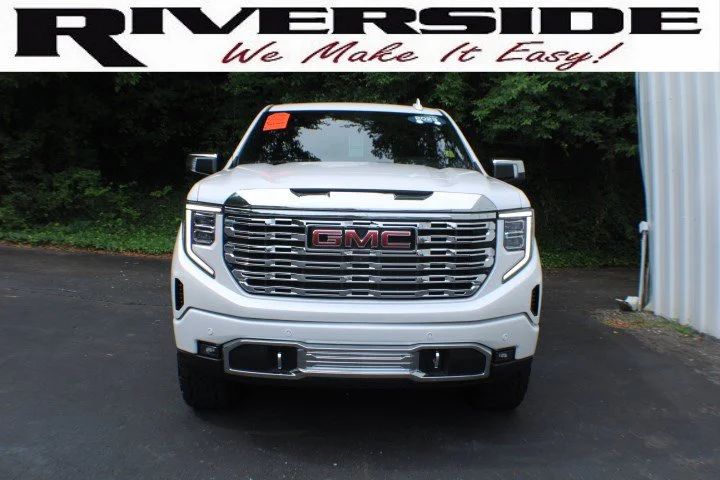 Certified Used 2023 White Frost Tricoat GMC Denali image 23