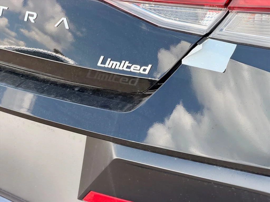 Used 2026 Black Hyundai Limited image 15