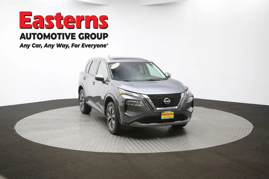 Used 2022 Gray Nissan SV image 49