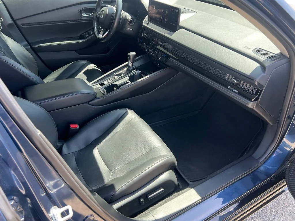 Used 2023 Meteorite Gray Metallic Honda Touring image 26
