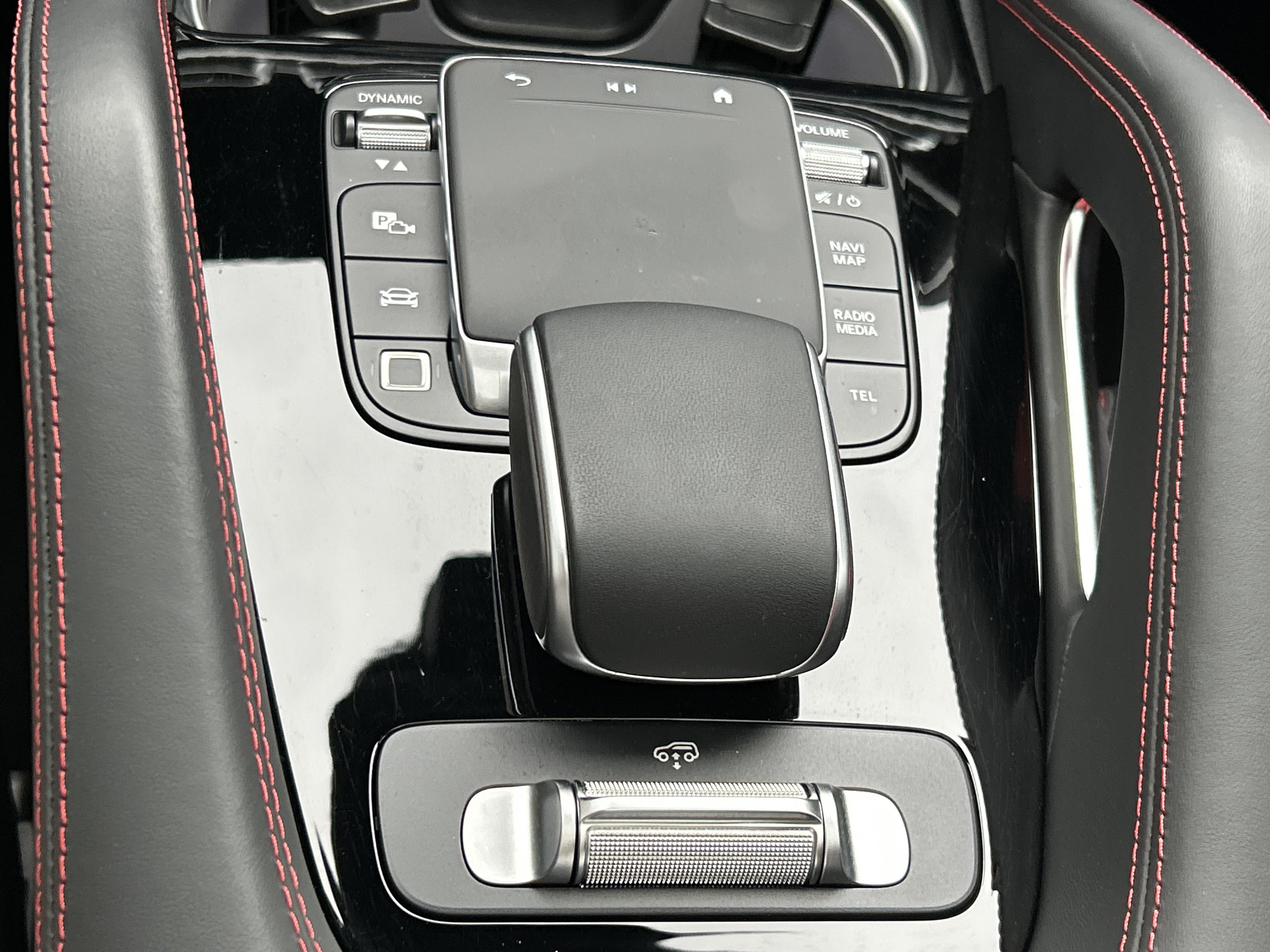 Certified Used 2026 MANUFAKTUR Silicon Grey Mercedes-Benz AMG® GLE 63 S 4MATIC®+ SUV image 36
