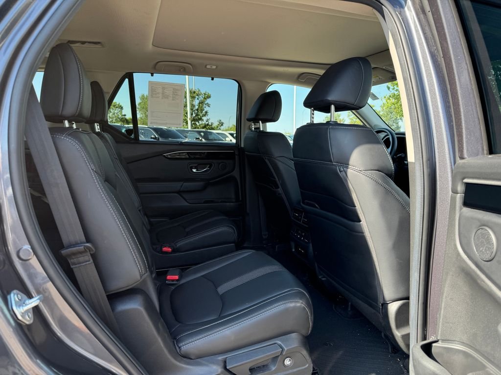 2025 Honda Pilot Touring - Photo 21