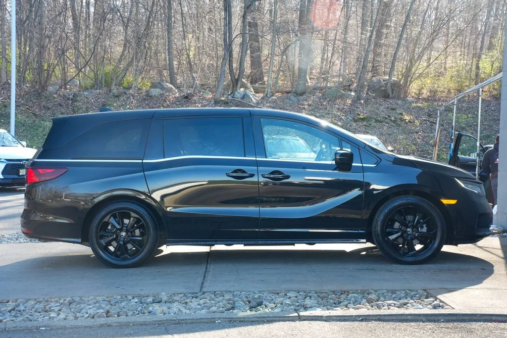 Used 2023 Black Honda Sport image 9