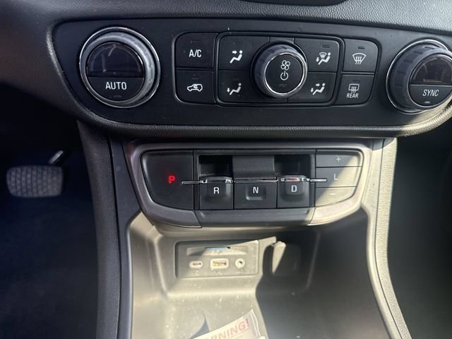 Used 2023 STERLING METALLIC GMC AT4 image 21