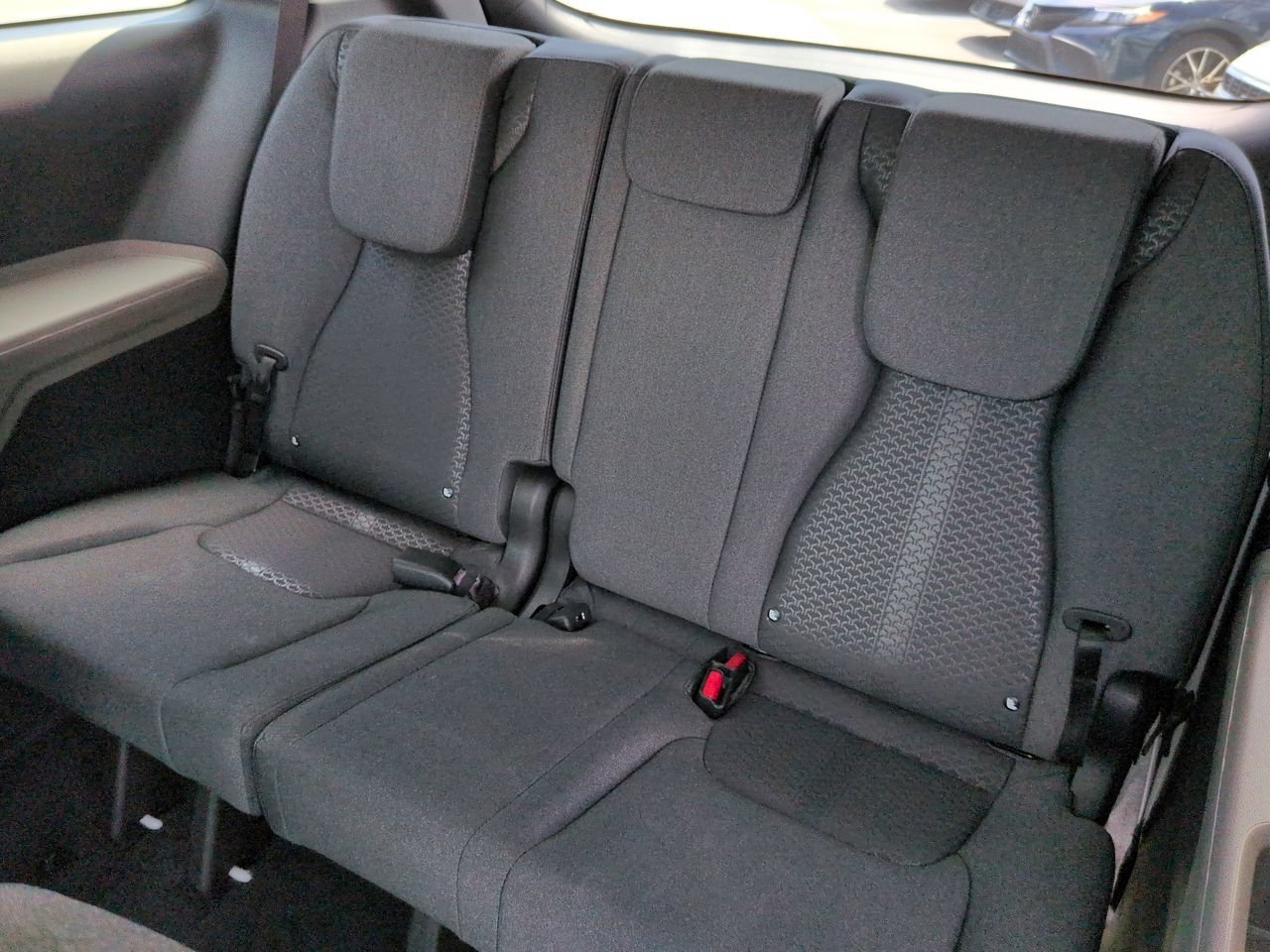New 2027 Snow White Pearl Kia LX image 15