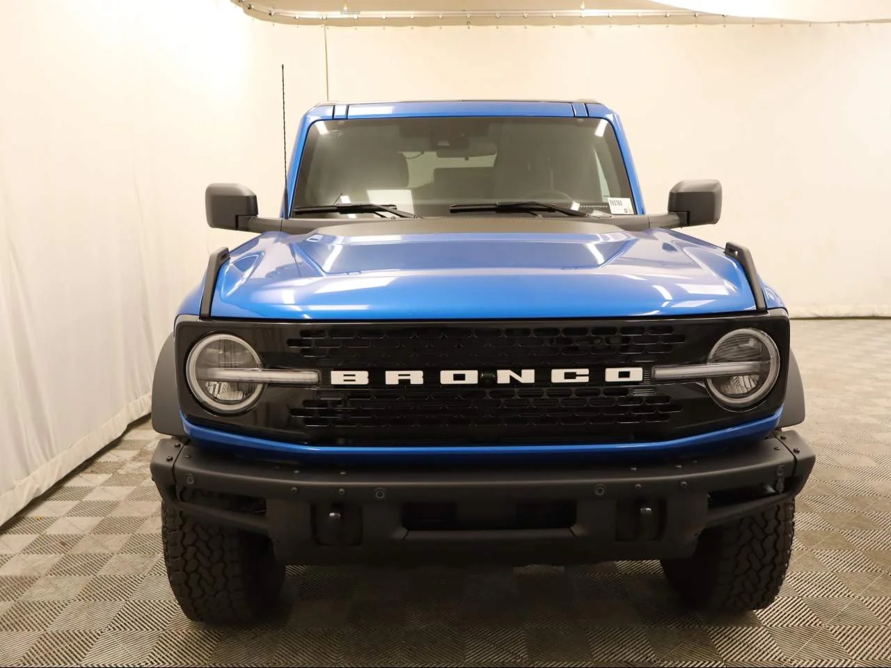 New 2026 Velocity Blue Metallic Ford Badlands® image 4