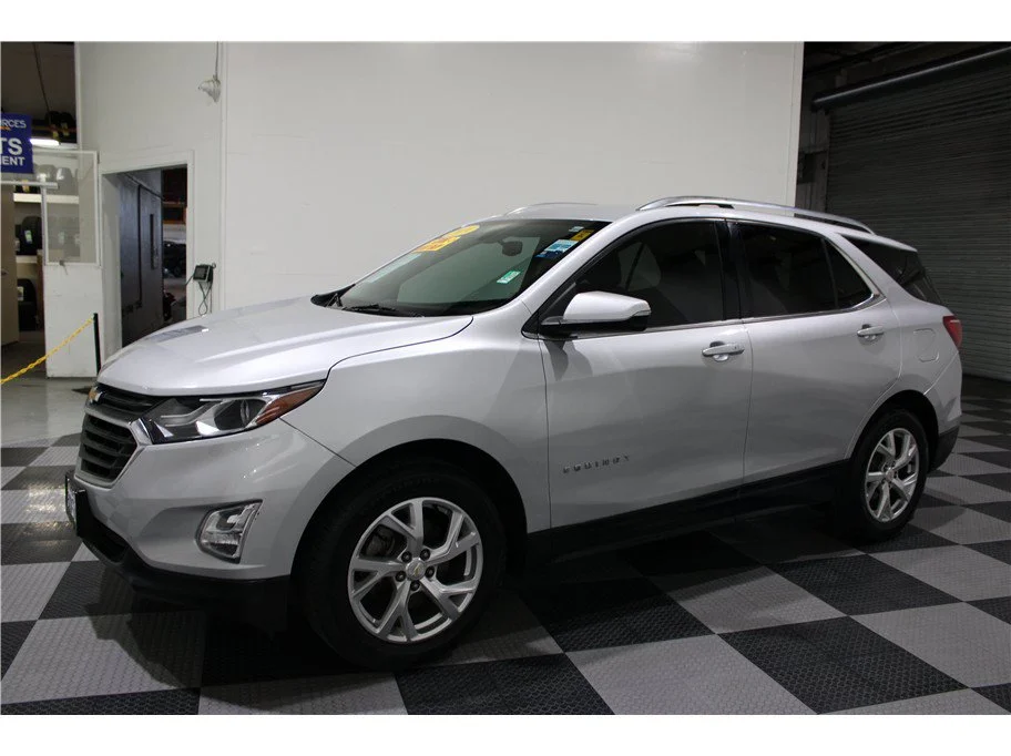 Used 2018 Silver Ice Metallic Chevrolet LT image 7