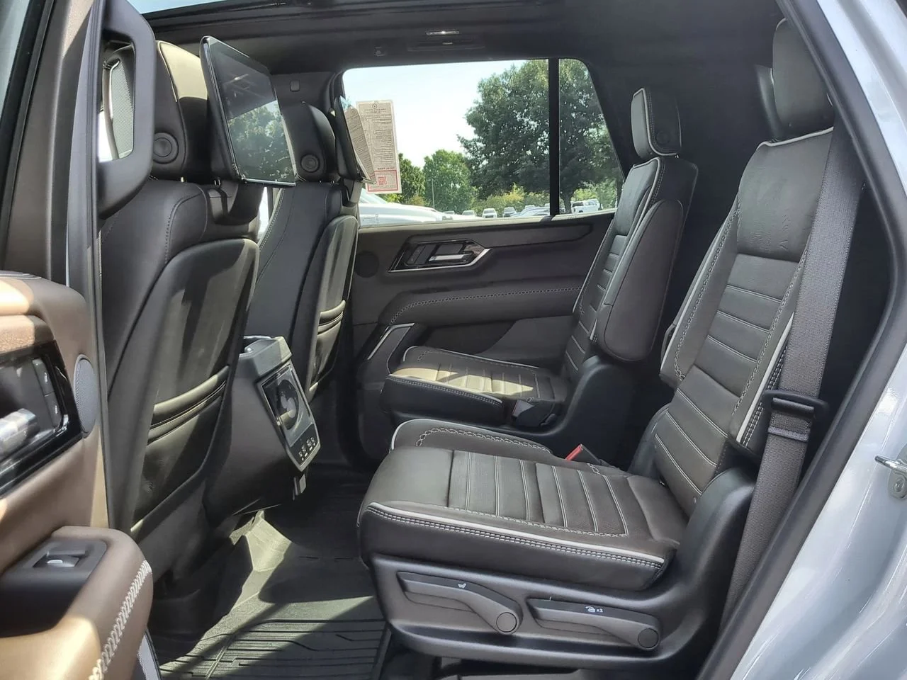 New 2026 Glacier White Tricoat GMC Denali Ultimate image 26