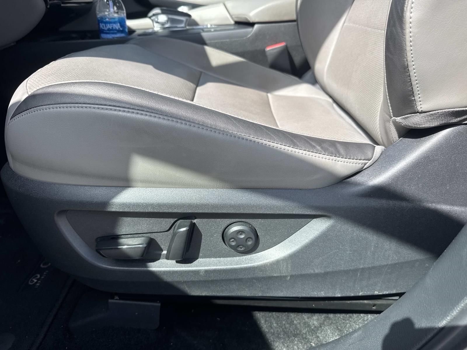 Certified Used 2023 Gray INFINITI LUXE image 20