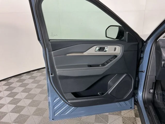 Used 2026 Vapor Blue Ford Active image 13
