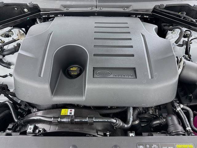 New 2026 Fuji White Land Rover X-Dynamic SE image 32