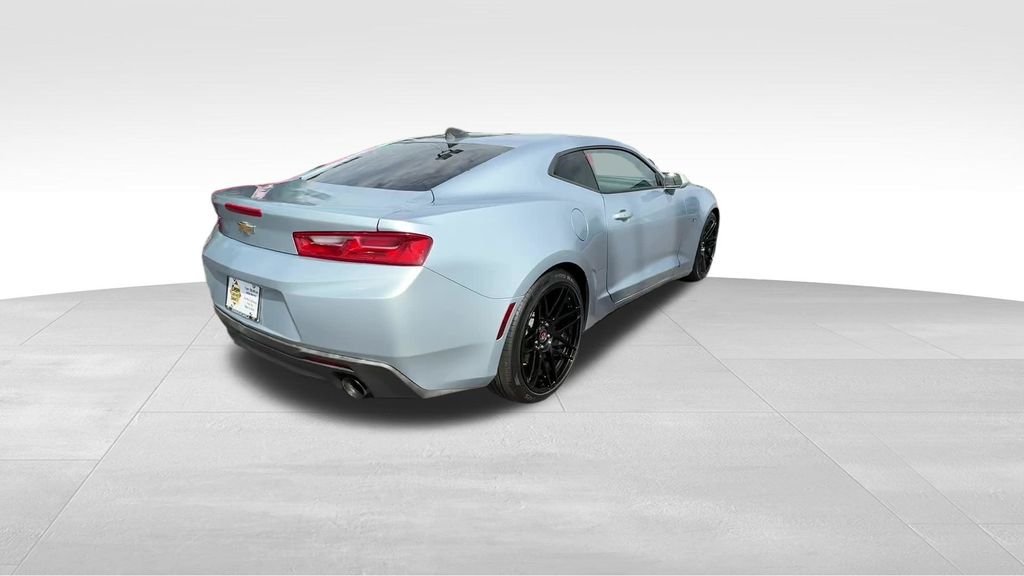 2017 Chevrolet Camaro 1LT - Photo 7