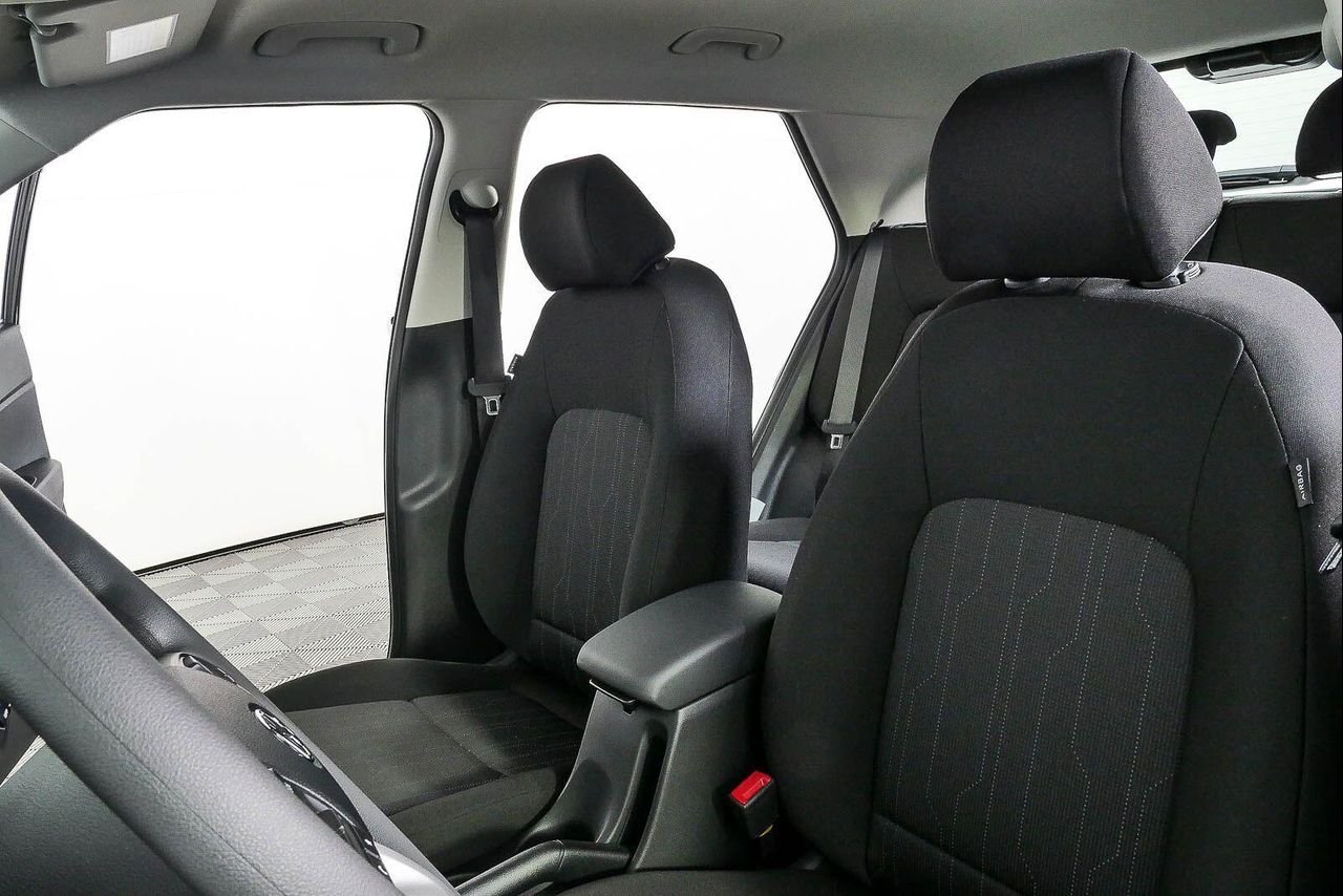 New 2026 Onyx Black Hyundai SE image 40