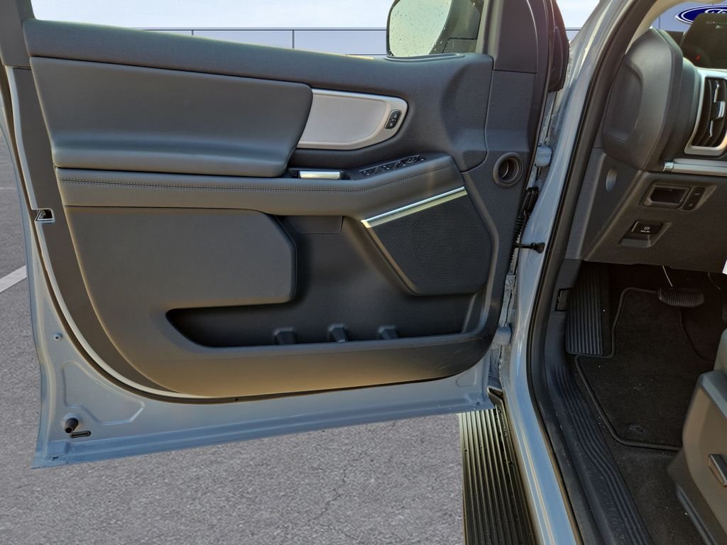 New 2027 Glacier Gray Metallic Tri-Coat Ford Active image 29