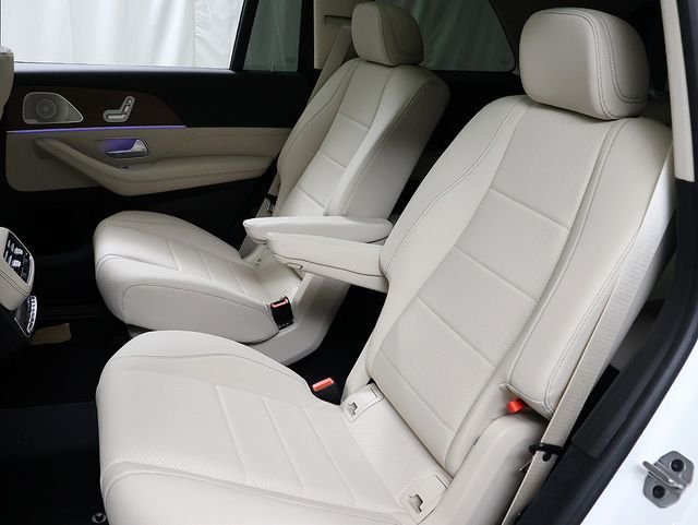 New 2026 Polar White Mercedes-Benz GLS 450 image 12