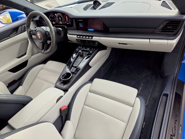 Used 2025  Porsche Carrera GTS image 15