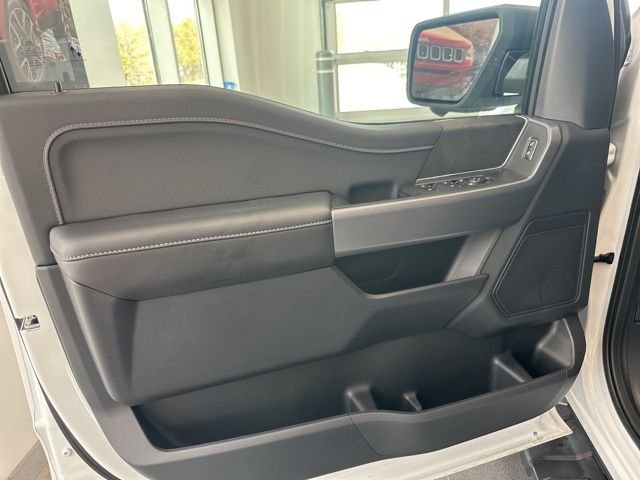 New 2026 Oxford White Ford XLT image 21