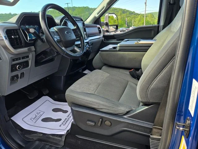 Used 2022 Blue Ford XLT image 10