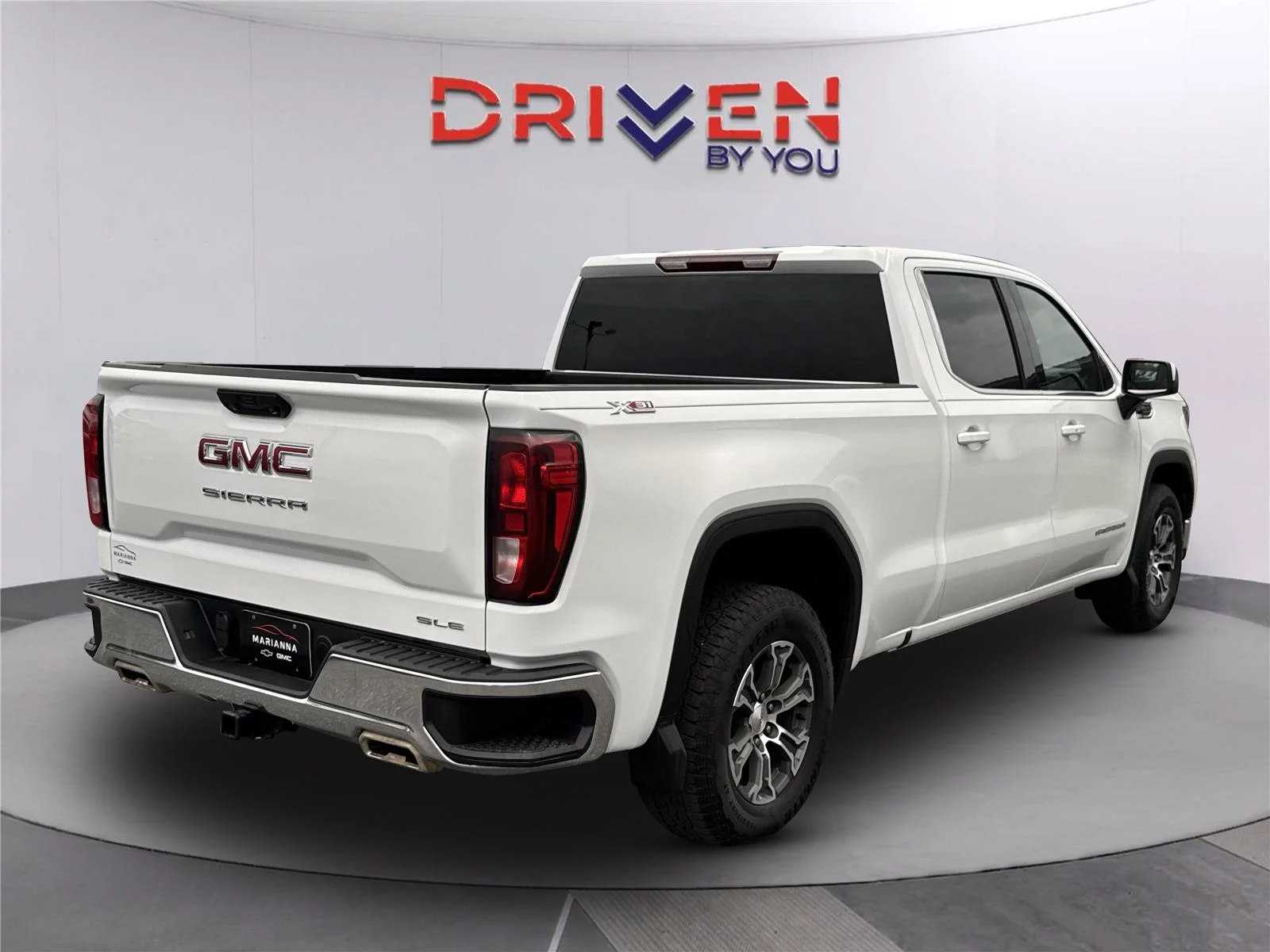 Used 2023 Summit White GMC SLE image 6