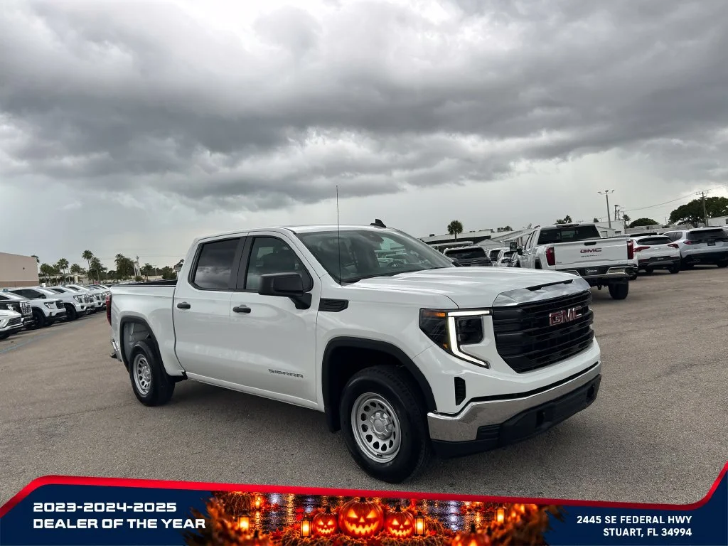 New 2026 Summit White GMC Pro image 2