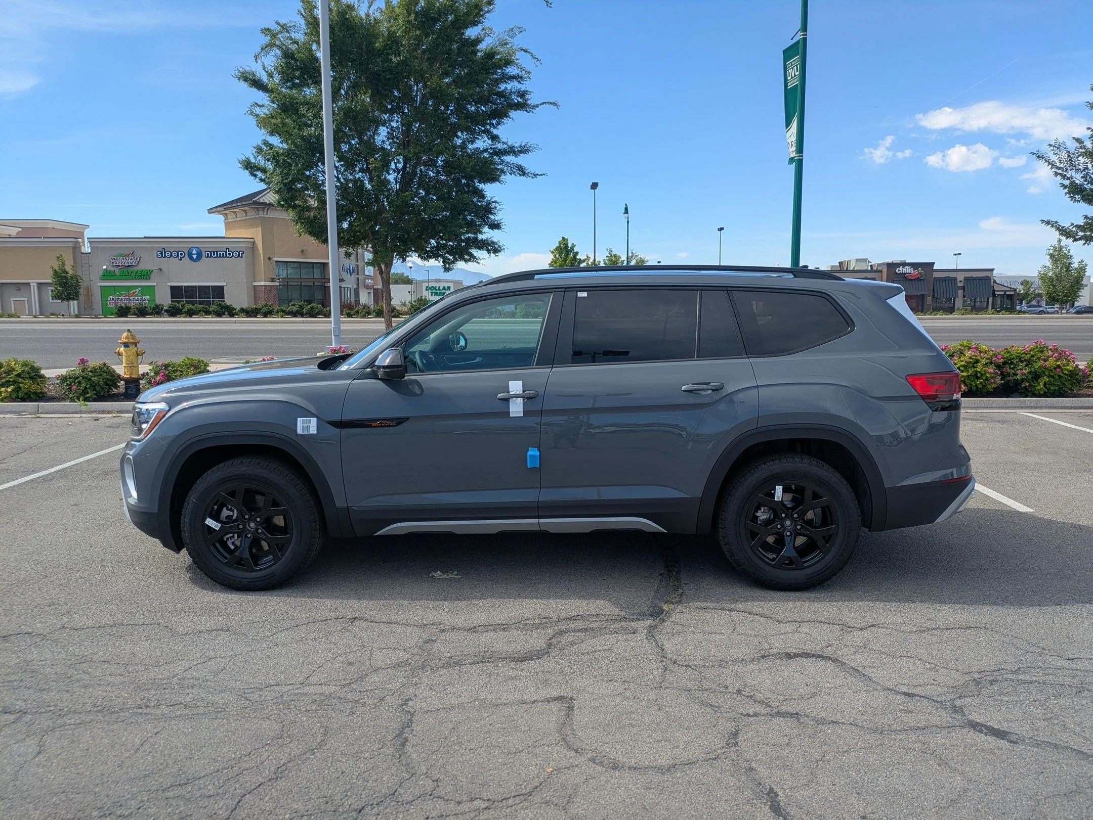 New 2026 Pure Gray Volkswagen 2.0T Peak Edition image 7