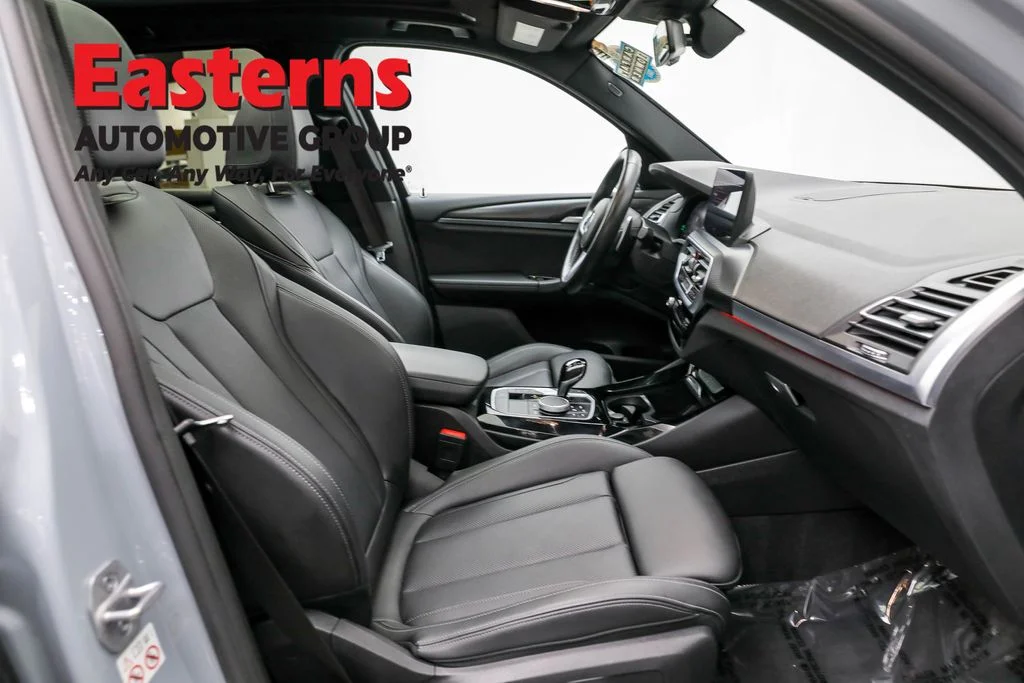 Used 2022 Gray BMW sDrive30i image 25