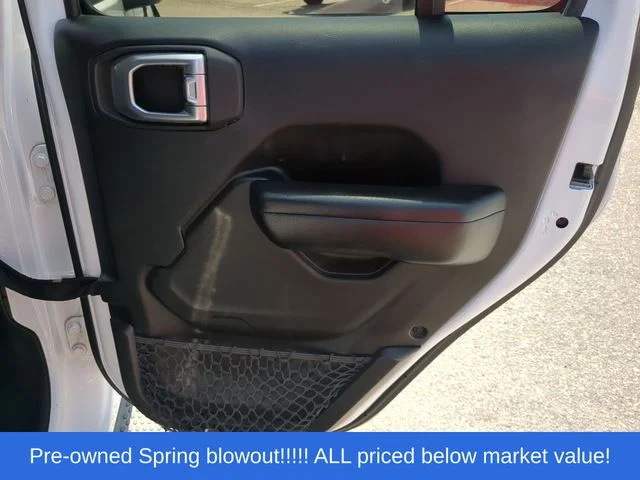 Used 2018 White Jeep Unlimited Sport S image 38