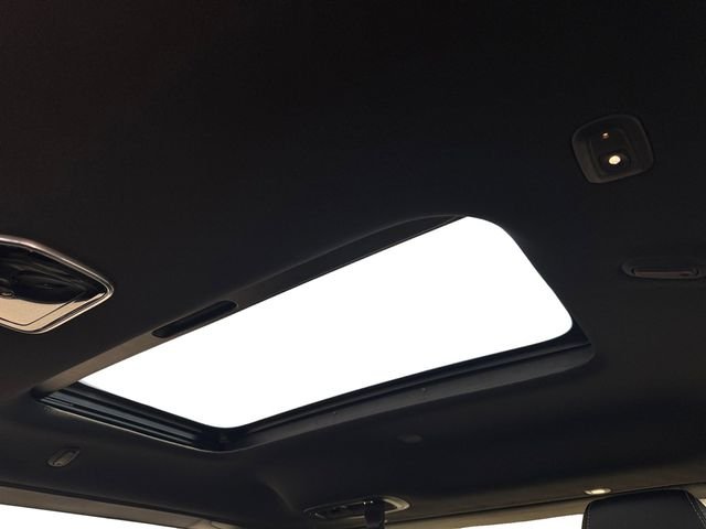 New 2026 High Gloss Black Exterior Paint Jeep Summit Obsidian image 17