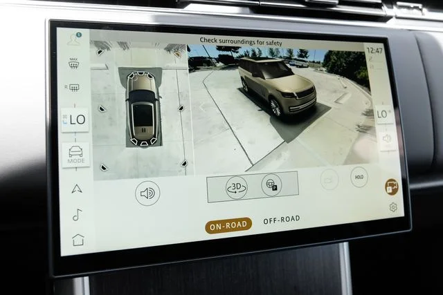 New 2026 Black Land Rover SE image 25