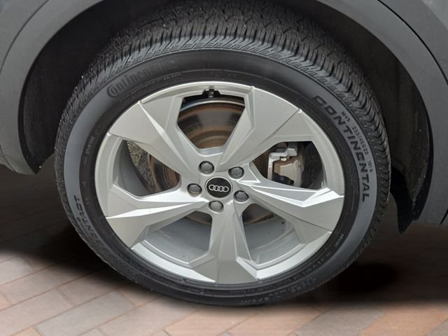 Used 2023 Daytona Gray Pearl Audi 45 S line Premium image 4
