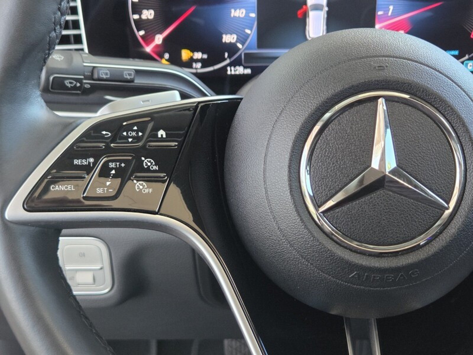 Certified Used 2024 Black Mercedes-Benz GLE 350 image 26
