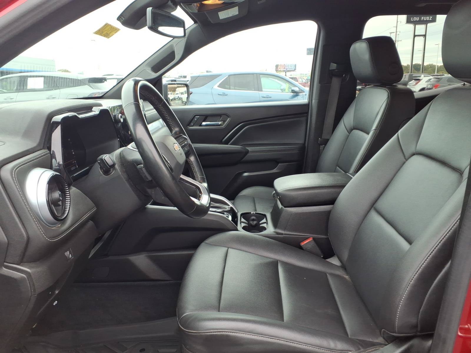 Used 2023 RADIANT RED TINTCOAT Chevrolet 4WD LT image 25