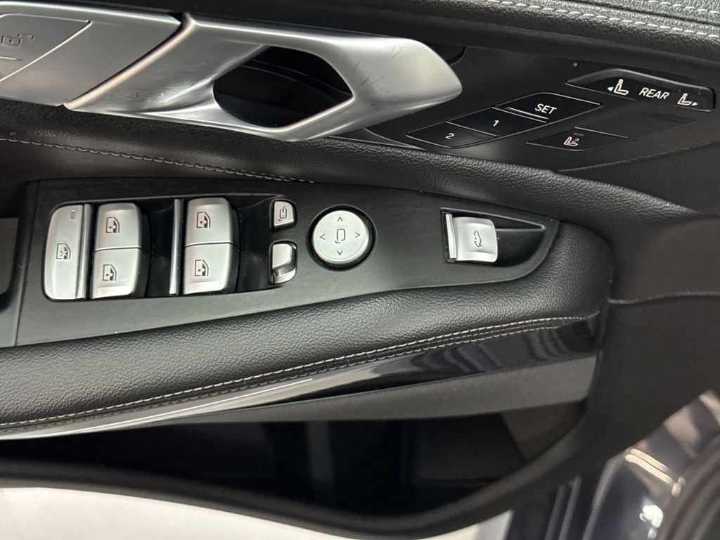Used 2020 Gray Metallic BMW xDrive40i image 15
