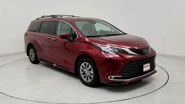 2023 Toyota Sienna XLE