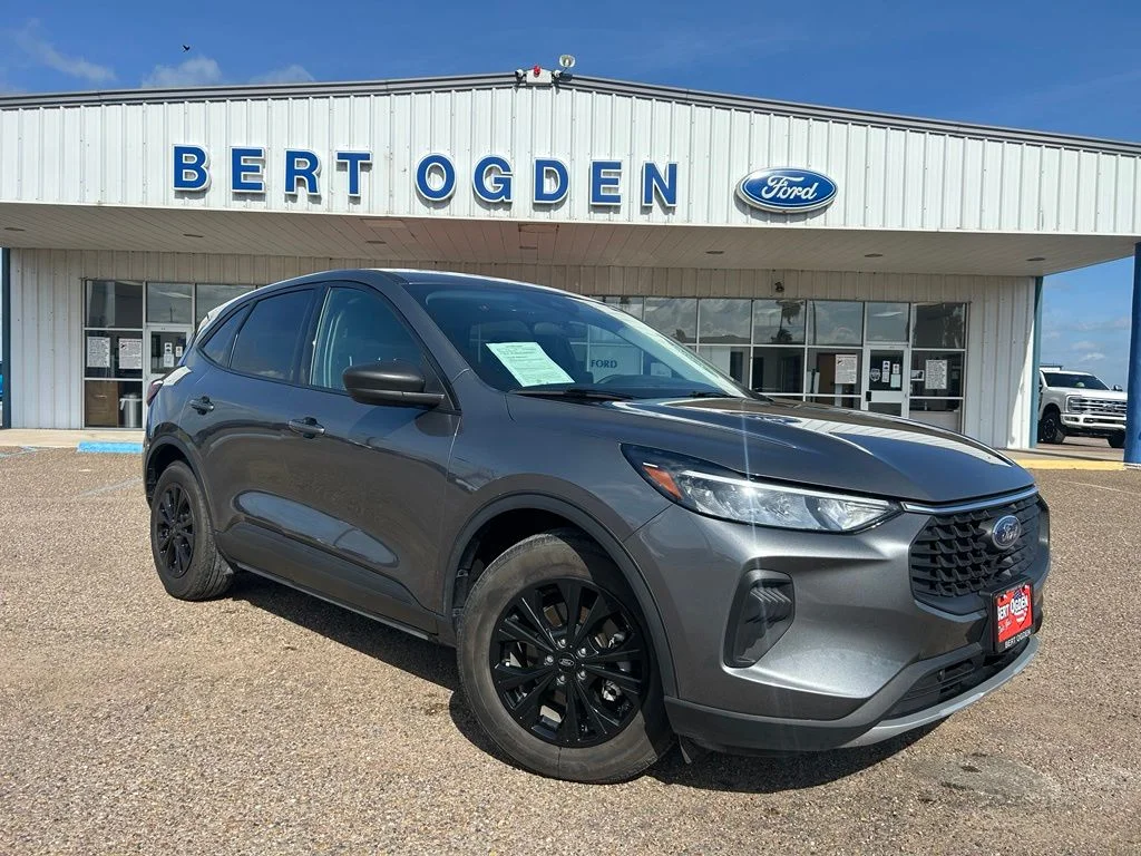 Used 2025 Gray Metallic Ford Active image 1