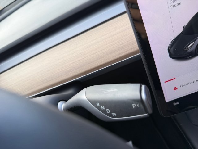 Used 2021 Midnight Silver Metallic Tesla Long Range image 18