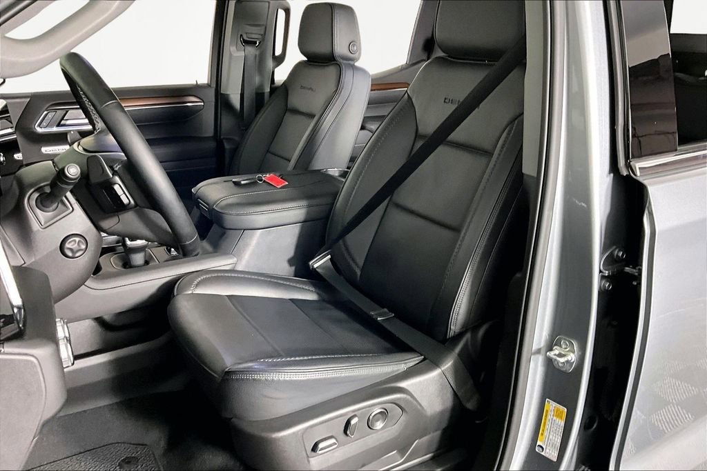 Used 2025 Sterling Metallic GMC Denali image 21