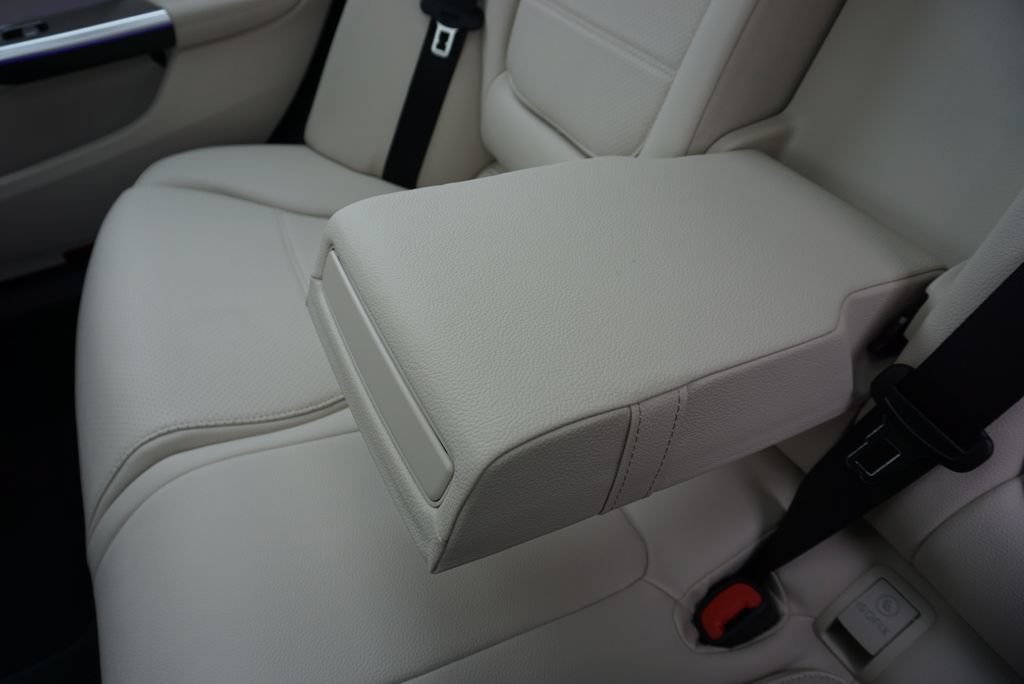 New 2026 Polar White Mercedes-Benz C 300 image 57