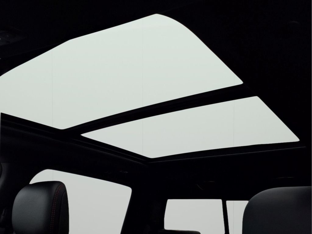New 2026 Diamond Black Crystal Pearl-Coat Exterior Paint RAM RHO image 14