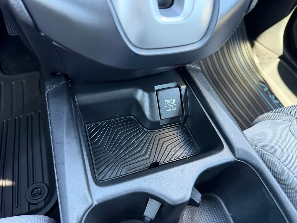 Used 2019 Lunar Silver Metallic Honda LX image 24