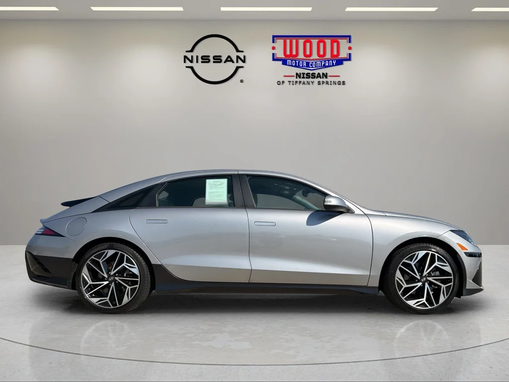 Used 2023 Curated Silver Hyundai SEL image 2