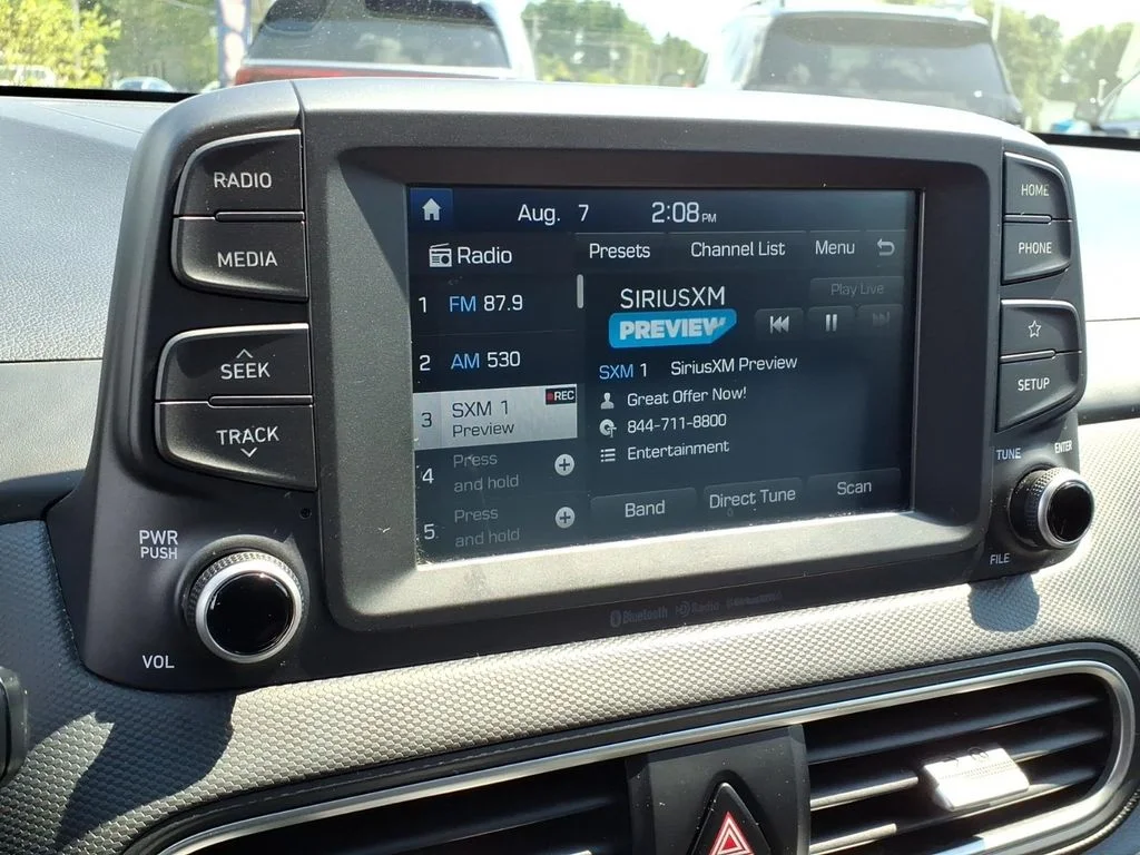 Used 2018 Silver Hyundai SEL image 16