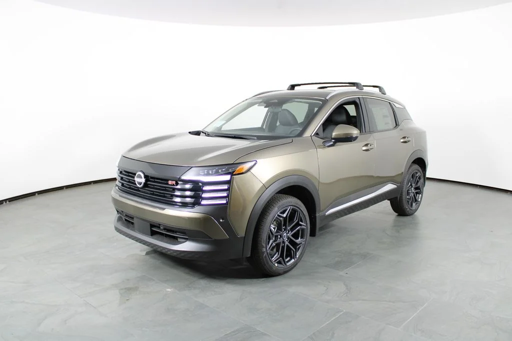 New 2026 Canyon Bronze Metallic Nissan SR image 2